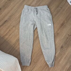 Women’s north face sweatpants